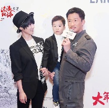 打屁股视频在线看**